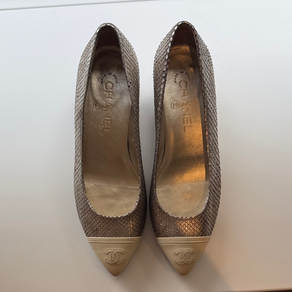 Chanel Gold Beige  and Cream Heels Timeless Elegance